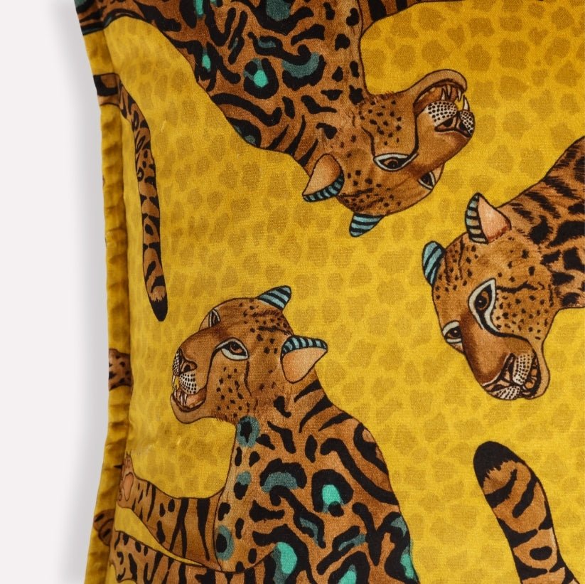 Cheetah Kings Gold Velvet Cushion Cover