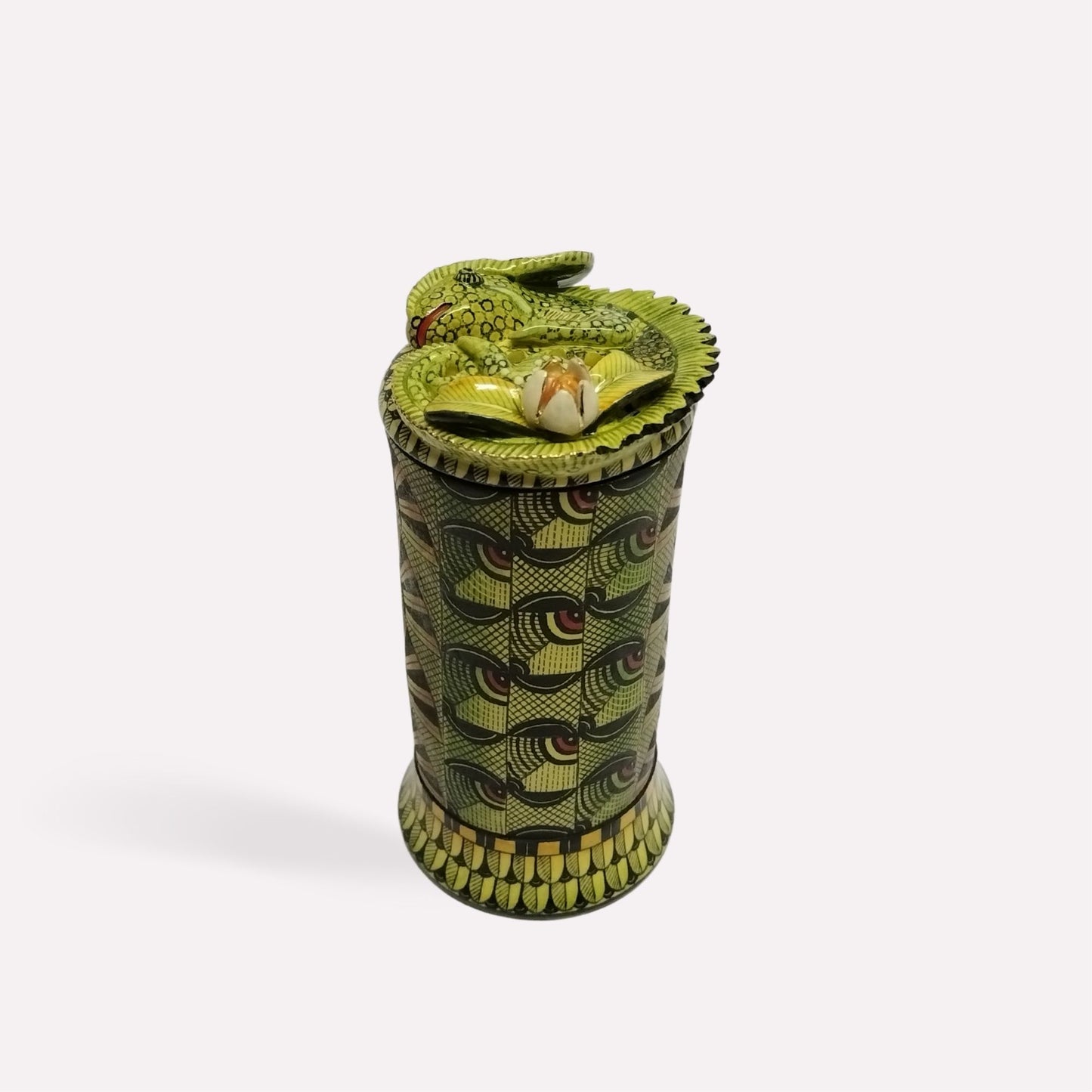 Chameleon Diffuser Pot