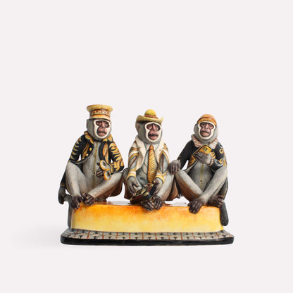 Stylish Monkeys Sculpture