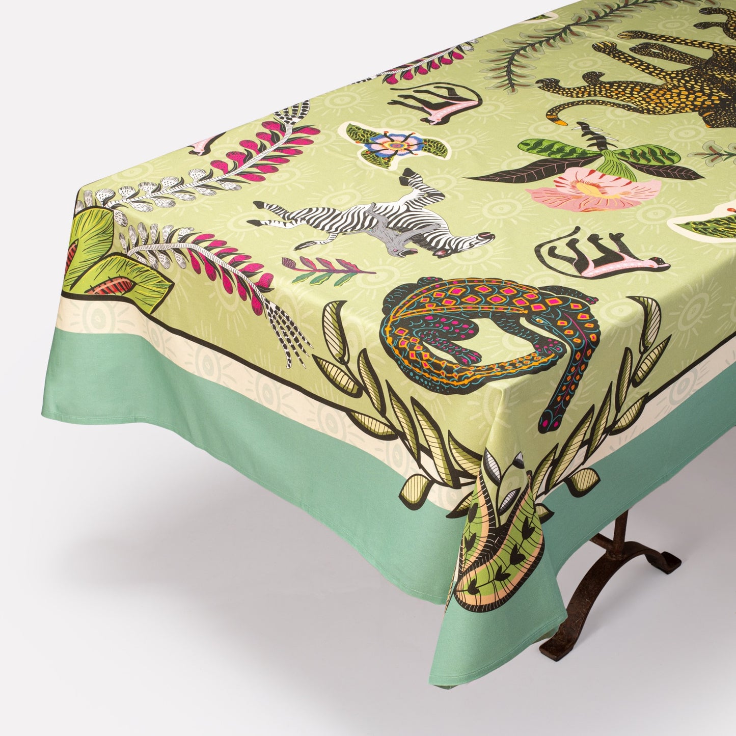 Royal Leopard Tablecloth in Delta
